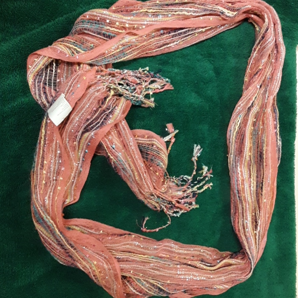 Light scarf - Picture 3 of 3